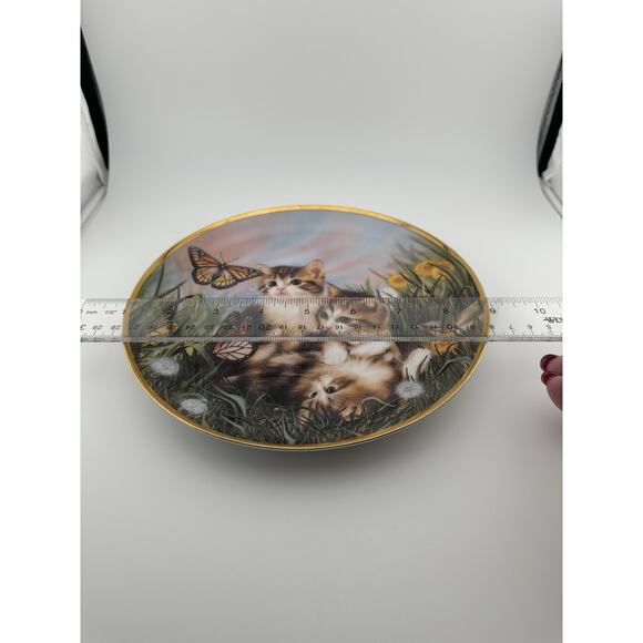 "CHASING BUTTERFLIES" Plate Artist Sprovach The Franklin Mint Kittens 8" - Picture 5 of 6